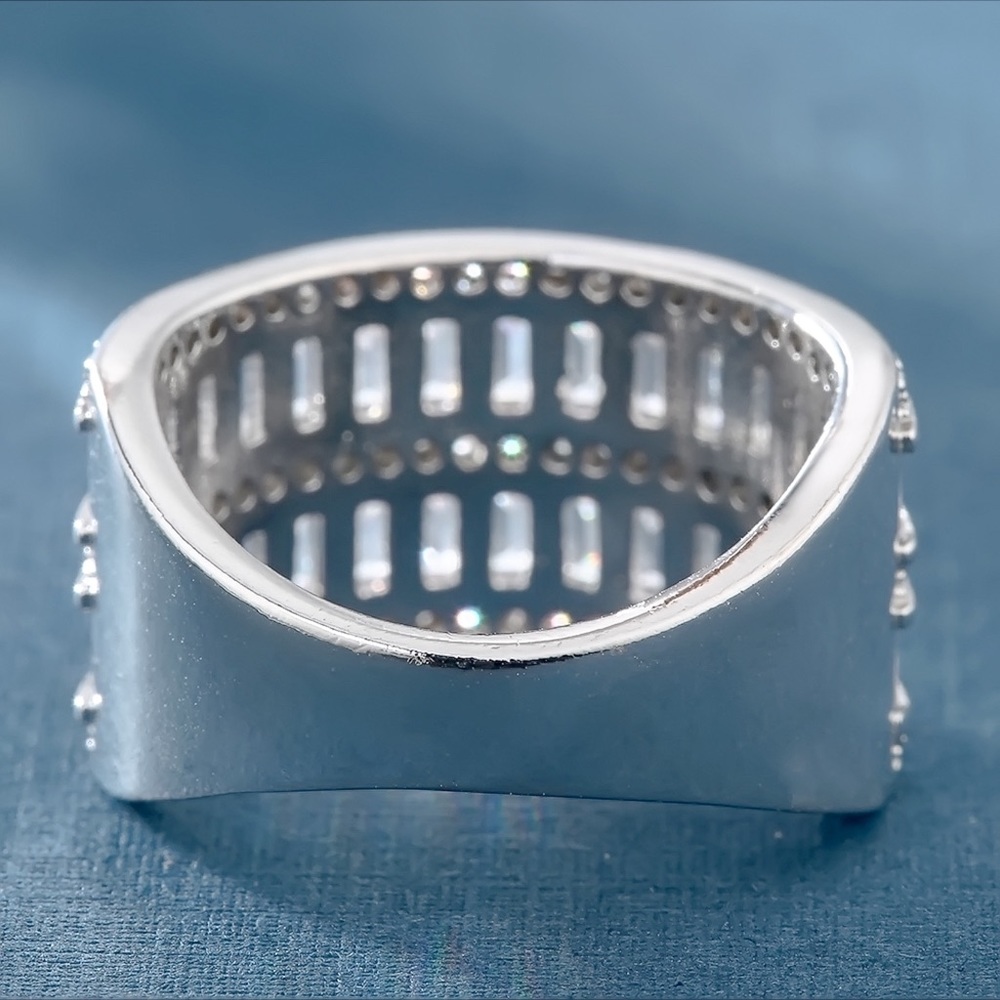 Solid 925 Stamped Silver 8.6ct White Sapphire Ring - Picture 5 of 6